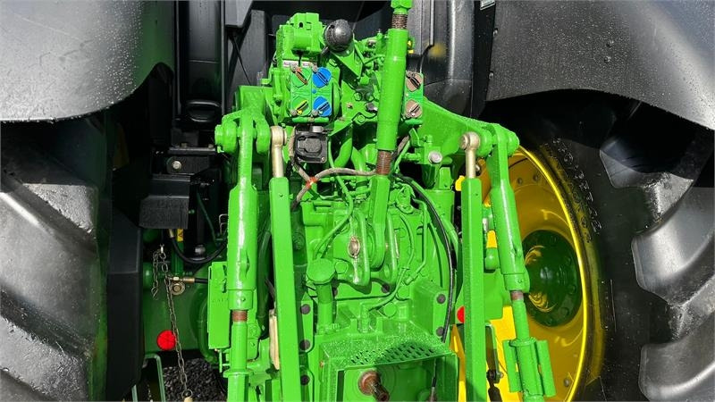 John Deere 6170R AutoPower. Meget velholdt traktor med få tim - Tractor: foto 4 John Deere 6170R AutoPower. Meget velholdt traktor med få tim - Tractor: foto 4