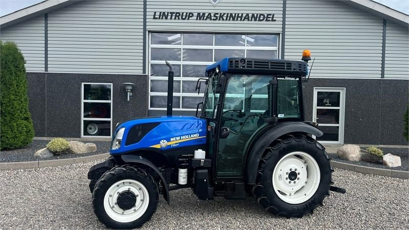 New Holland T4.80 F SuperSteear med aircondition og koblingsfr - Tractor: foto 1 New Holland T4.80 F SuperSteear med aircondition og koblingsfr - Tractor: foto 1