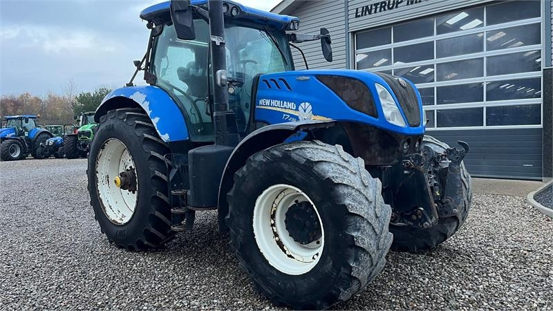 New Holland T7.230 Autocommand med frontlift og nye bagdæk er - Tractor: foto 4 New Holland T7.230 Autocommand med frontlift og nye bagdæk er - Tractor: foto 4