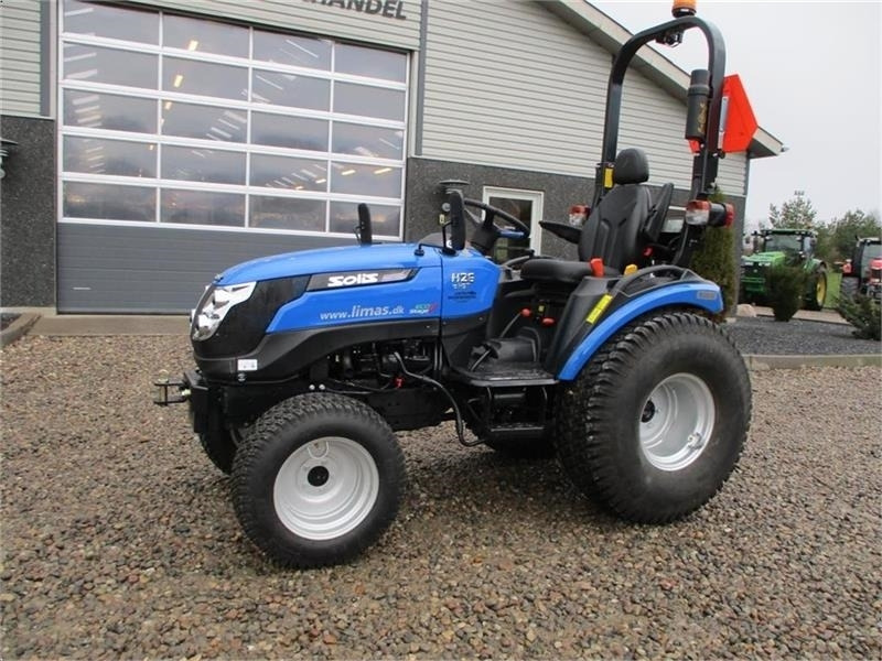 Solis 26 HST Hydrostat Turf hjul. - Tractor: foto 2 Solis 26 HST Hydrostat Turf hjul. - Tractor: foto 2