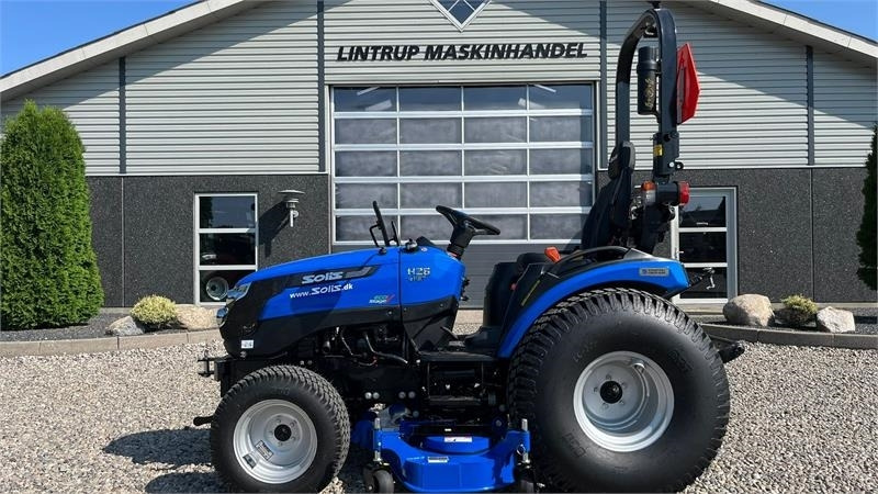 Solis 26 HST Hydrostat Turf hjul og klipperbord - Tractor: foto 1 Solis 26 HST Hydrostat Turf hjul og klipperbord - Tractor: foto 1