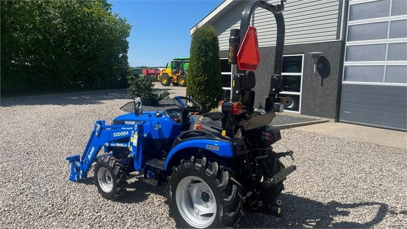 Solis H26 HST Med Frontlæsser - Tractor municipal: foto 3 Solis H26 HST Med Frontlæsser - Tractor municipal: foto 3