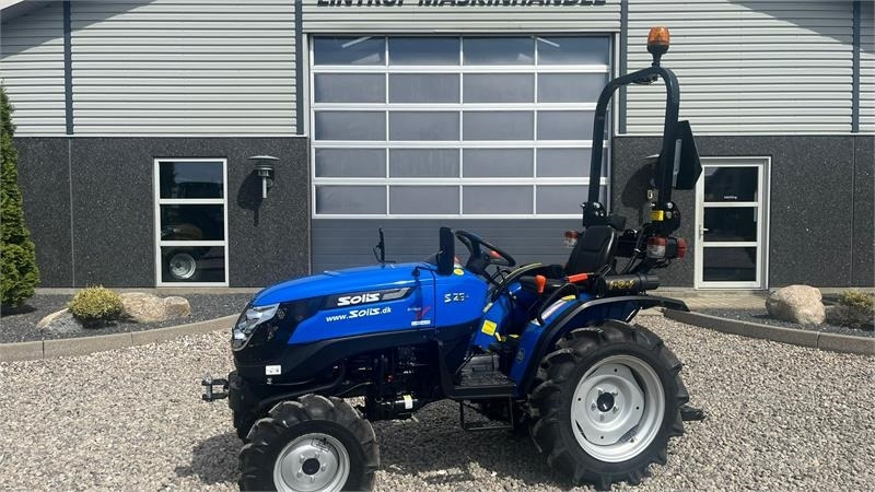 Solis S26 6+2 gearmaskine med servostyring - Tractor: foto 1 Solis S26 6+2 gearmaskine med servostyring - Tractor: foto 1