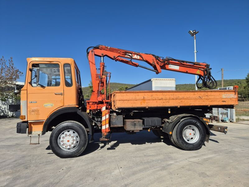 MAN 17 MAN 17.220 FAK 4X4 Kipper AND Crane - Camión volquete: foto 3 MAN 17 MAN 17.220 FAK 4X4 Kipper AND Crane - Camión volquete: foto 3