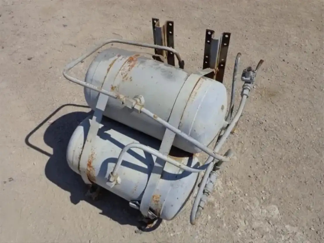 Volvo Airtanks From Volvo F88-F89  - Piezas de freno para Camión: foto 2 Volvo Airtanks From Volvo F88-F89  - Piezas de freno para Camión: foto 2