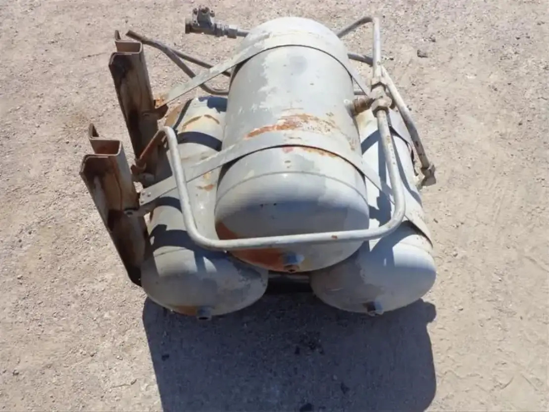 Volvo Airtanks From Volvo F88-F89  - Piezas de freno para Camión: foto 3 Volvo Airtanks From Volvo F88-F89  - Piezas de freno para Camión: foto 3