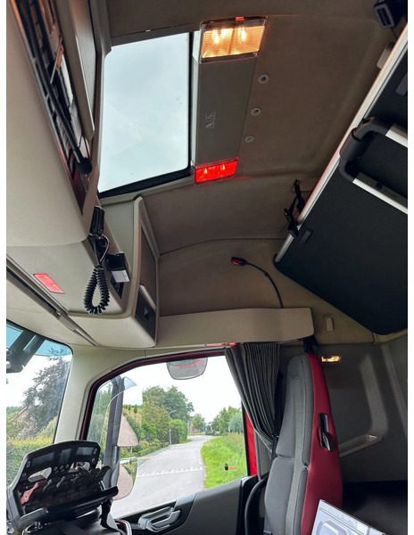 Cabeza tractora Volvo FH 500 !TRACTOR!!!CRANE/GRUE/HIAB 85TM!!TOP!EURO6: foto 16 Cabeza tractora Volvo FH 500 !TRACTOR!!!CRANE/GRUE/HIAB 85TM!!TOP!EURO6: foto 16