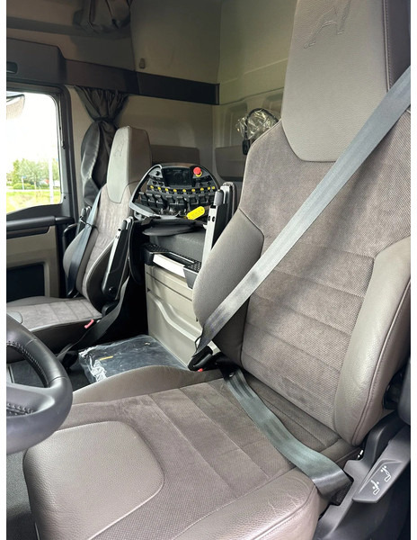 Leasing de MAN TGS 35.510 8x2/4PALFINGER PK135002 TEC/FLYJIB/WINCH FULL OPTIONS !!NEW/NEU! !DIRECT AVAILABLE!! MAN TGS 35.510 8x2/4PALFINGER PK135002 TEC/FLYJIB/WINCH FULL OPTIONS !!NEW/NEU! !DIRECT AVAILABLE!!: foto 16 Leasing de MAN TGS 35.510 8x2/4PALFINGER PK135002 TEC/FLYJIB/WINCH FULL OPTIONS !!NEW/NEU! !DIRECT AVAILABLE!! MAN TGS 35.510 8x2/4PALFINGER PK135002 TEC/FLYJIB/WINCH FULL OPTIONS !!NEW/NEU! !DIRECT AVAILABLE!!: foto 16