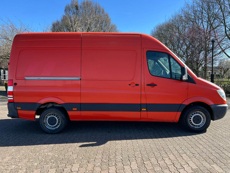 Mercedes-Benz Sprinter 211 211 CDI L2H2 366 DC - Furgoneta pequeña: foto 5 Mercedes-Benz Sprinter 211 211 CDI L2H2 366 DC - Furgoneta pequeña: foto 5