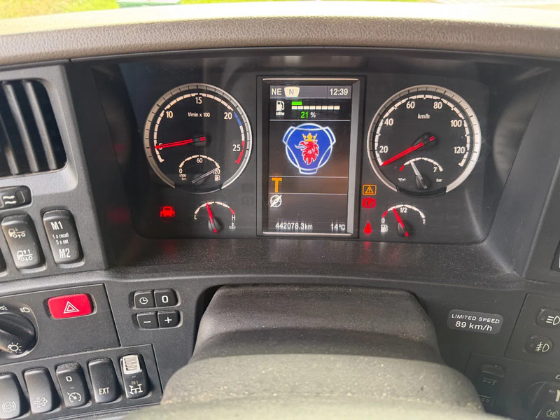 Camión grúa Scania R450 8X4 TRIPLE !!EURO6!! 50TM/JIB/!!TOP!!ROOF/DACH/MONTAGE!!MANUTENTION!! CRANE!!GRUE!!: foto 14 Camión grúa Scania R450 8X4 TRIPLE !!EURO6!! 50TM/JIB/!!TOP!!ROOF/DACH/MONTAGE!!MANUTENTION!! CRANE!!GRUE!!: foto 14