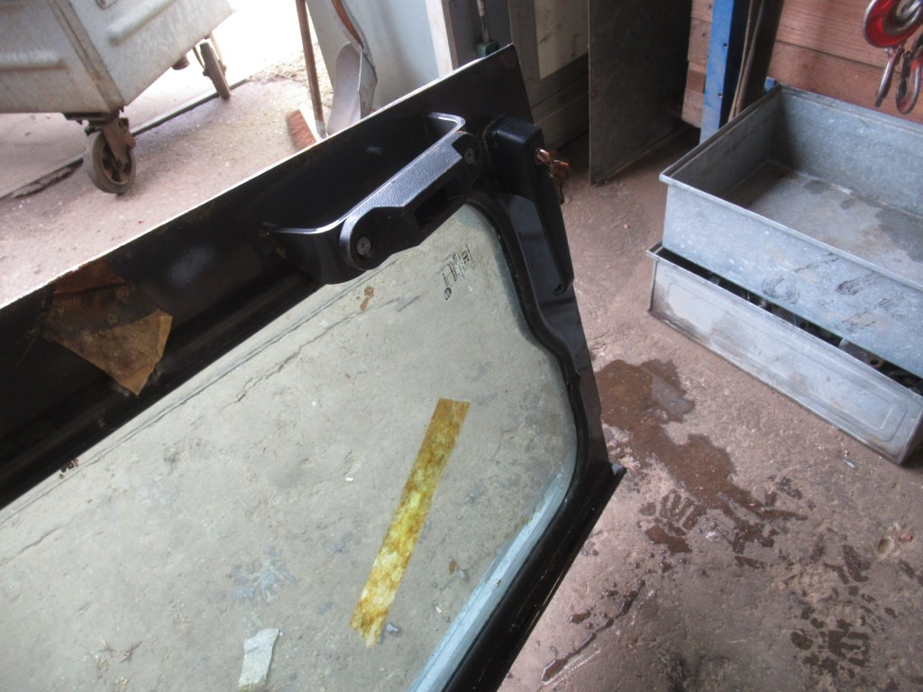 Case 75313426 - Puerta y piezas para Maquinaria de construcción: foto 4 Case 75313426 - Puerta y piezas para Maquinaria de construcción: foto 4