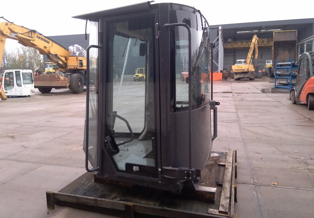 Case 84483623 - 84338702 - Cabina para Maquinaria de construcción: foto 4 Case 84483623 - 84338702 - Cabina para Maquinaria de construcción: foto 4
