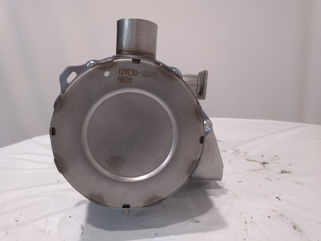 Case VV129E3016070 - Depósito de AdBlue para Maquinaria agrícola: foto 2 Case VV129E3016070 - Depósito de AdBlue para Maquinaria agrícola: foto 2