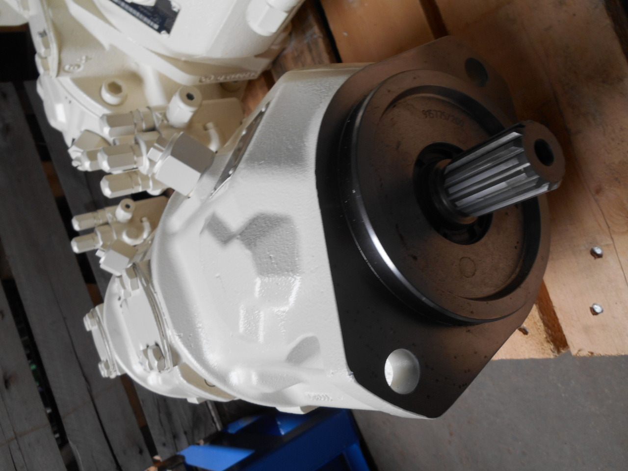 Caterpillar 2274695 - 4370149 - Ventilador para Maquinaria de construcción: foto 3 Caterpillar 2274695 - 4370149 - Ventilador para Maquinaria de construcción: foto 3