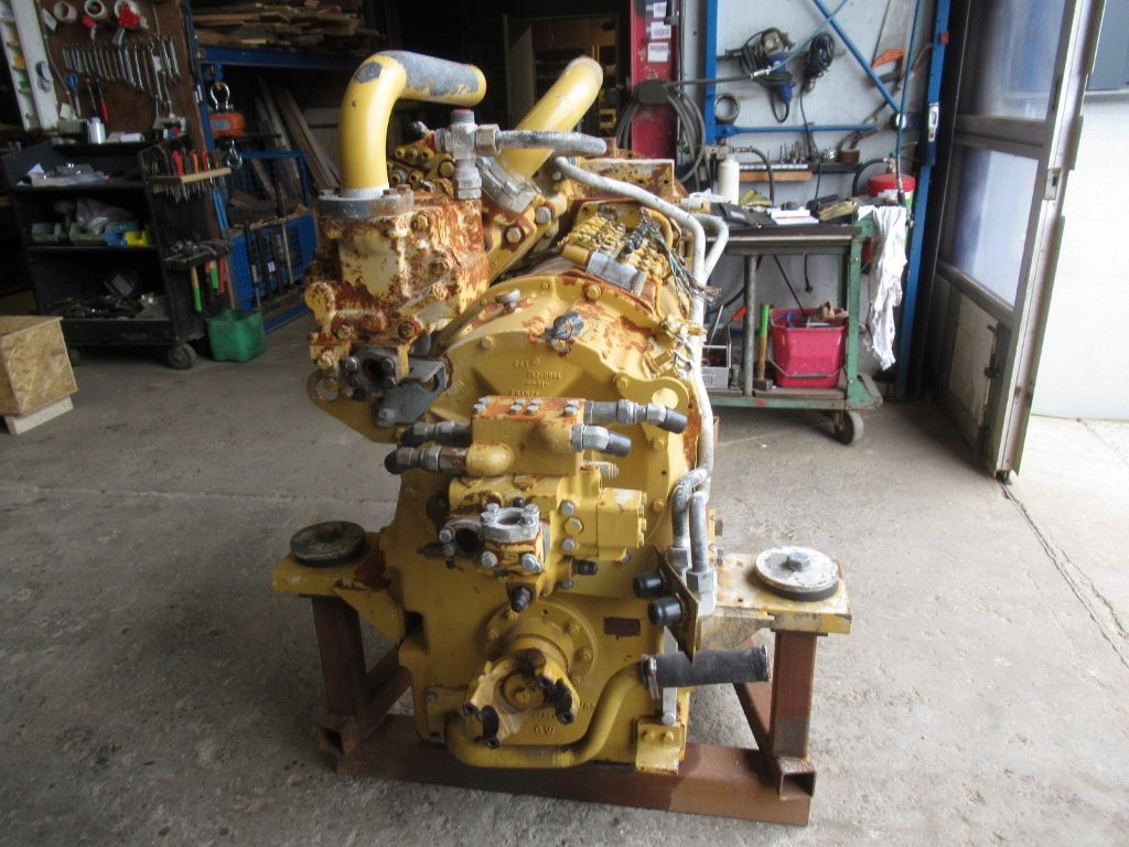 Caterpillar 2372331 - Caja de cambios para Maquinaria de construcción: foto 2 Caterpillar 2372331 - Caja de cambios para Maquinaria de construcción: foto 2