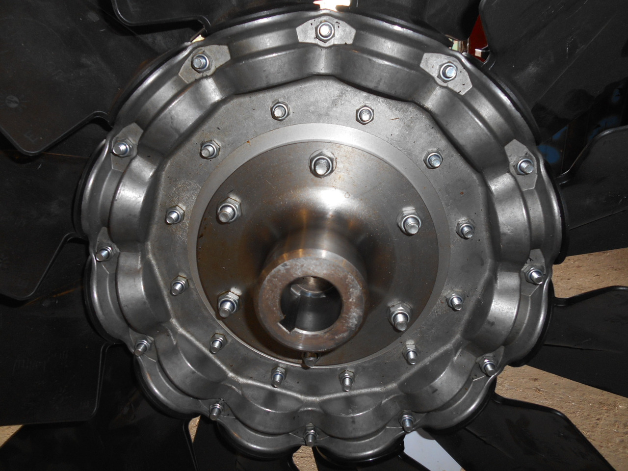 Caterpillar 5348410 - Ventilador para Maquinaria de construcción: foto 3 Caterpillar 5348410 - Ventilador para Maquinaria de construcción: foto 3