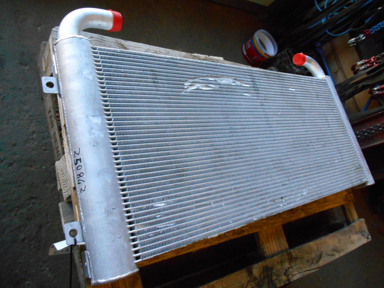 Hitachi 4648857 - Enfriador de aceite para Maquinaria de construcción: foto 1 Hitachi 4648857 - Enfriador de aceite para Maquinaria de construcción: foto 1