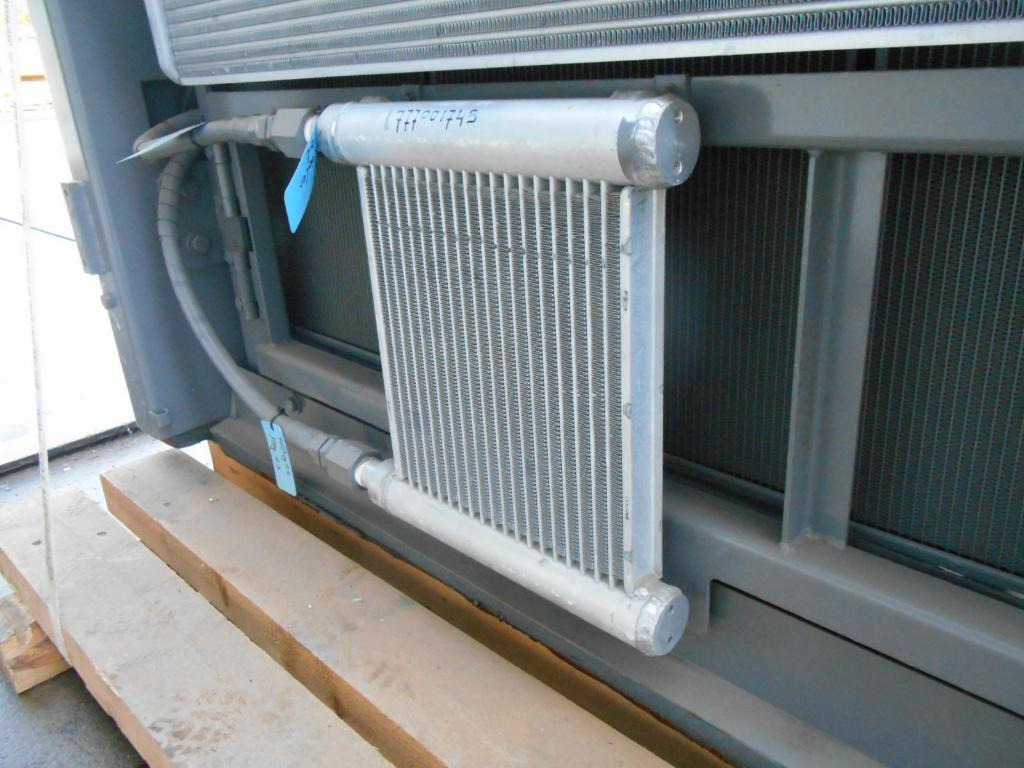 Hitachi 4658096 - Enfriador de aceite para Maquinaria de construcción: foto 2 Hitachi 4658096 - Enfriador de aceite para Maquinaria de construcción: foto 2