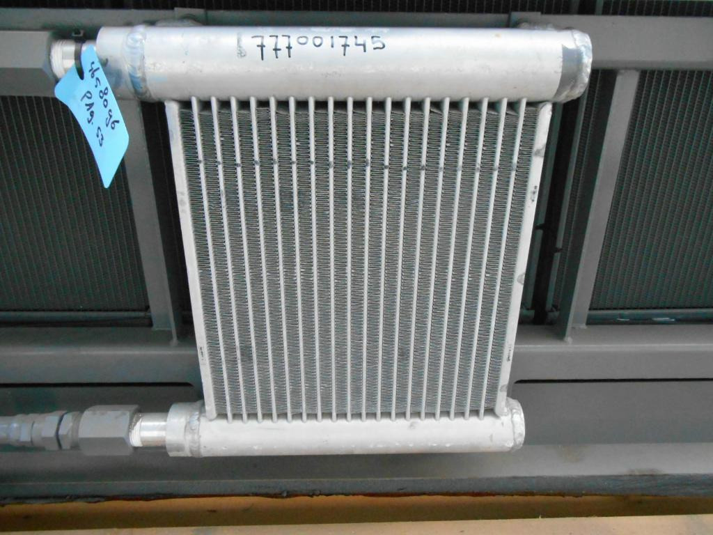 Hitachi 4658096 - Enfriador de aceite para Maquinaria de construcción: foto 4 Hitachi 4658096 - Enfriador de aceite para Maquinaria de construcción: foto 4