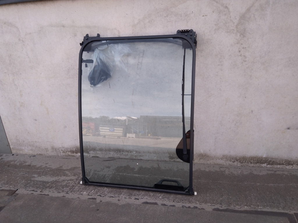 Hitachi YA00000236 - YA00042777 - Ventana y piezas para Maquinaria de construcción: foto 1 Hitachi YA00000236 - YA00042777 - Ventana y piezas para Maquinaria de construcción: foto 1