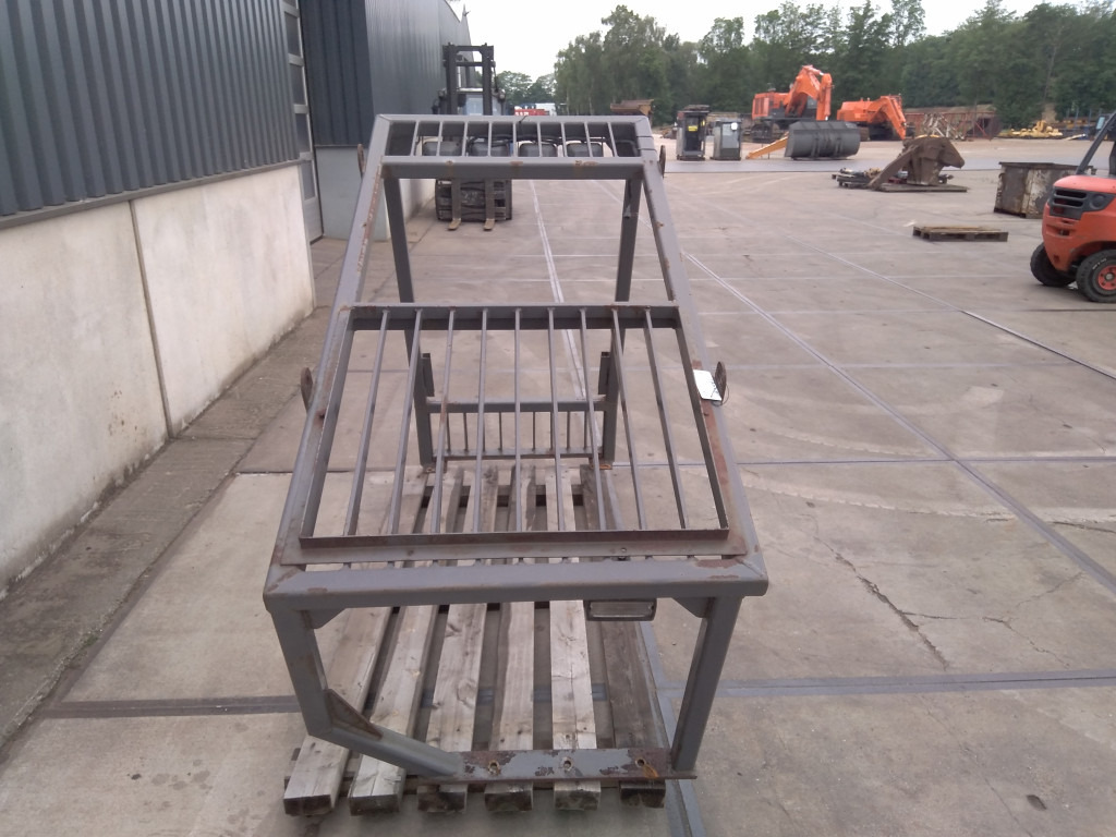 Hitachi ZX180-3 - - Cabina e interior para Maquinaria de construcción: foto 2 Hitachi ZX180-3 - - Cabina e interior para Maquinaria de construcción: foto 2