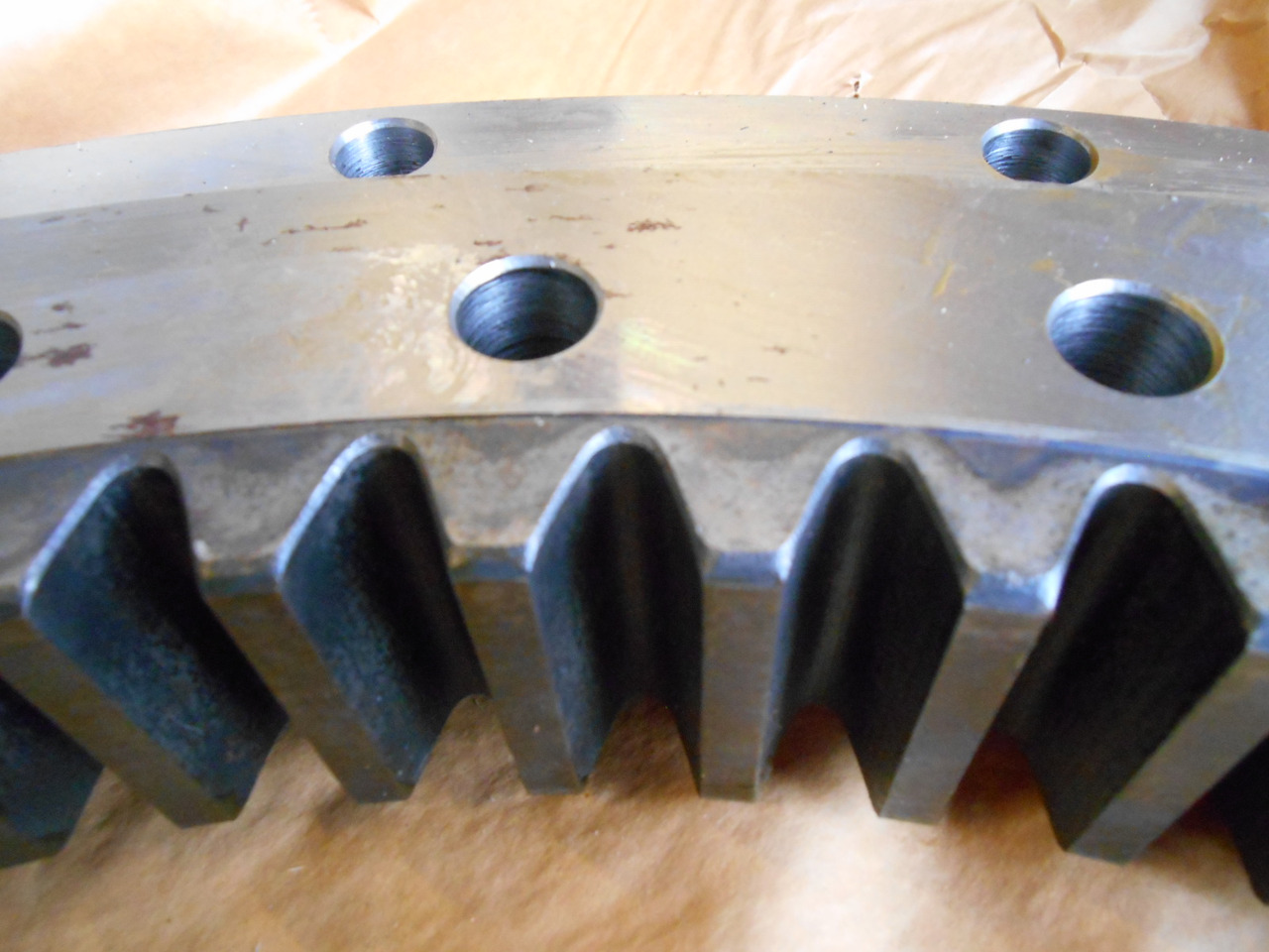 Kobelco YT40F00004F1 - Corona de giro para Maquinaria de construcción: foto 4 Kobelco YT40F00004F1 - Corona de giro para Maquinaria de construcción: foto 4