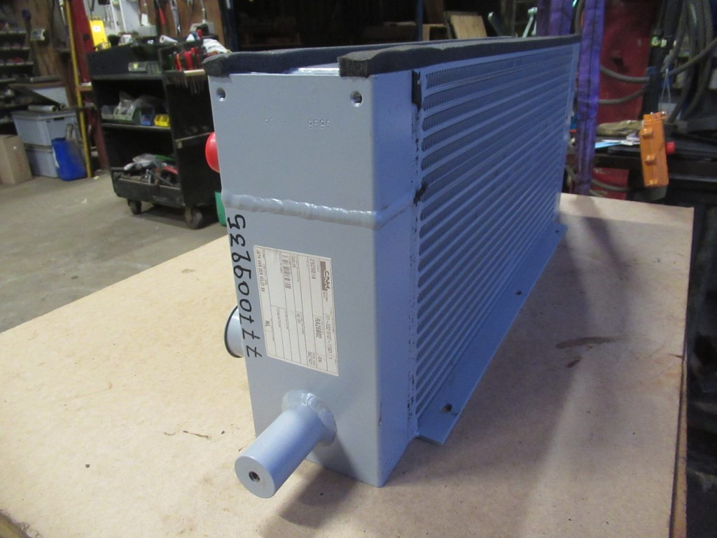 New Holland 6904523 - 2929014 - Enfriador de aceite para Maquinaria de construcción: foto 2 New Holland 6904523 - 2929014 - Enfriador de aceite para Maquinaria de construcción: foto 2