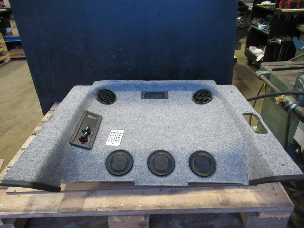 New Holland 87026823 - Calefacción/ Ventilación para Maquinaria de construcción: foto 1 New Holland 87026823 - Calefacción/ Ventilación para Maquinaria de construcción: foto 1