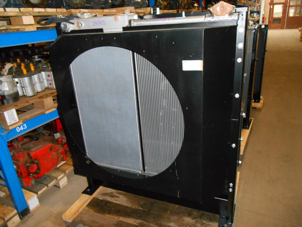 New Holland LS05P00044F1 - Enfriador de aceite para Maquinaria de construcción: foto 4 New Holland LS05P00044F1 - Enfriador de aceite para Maquinaria de construcción: foto 4