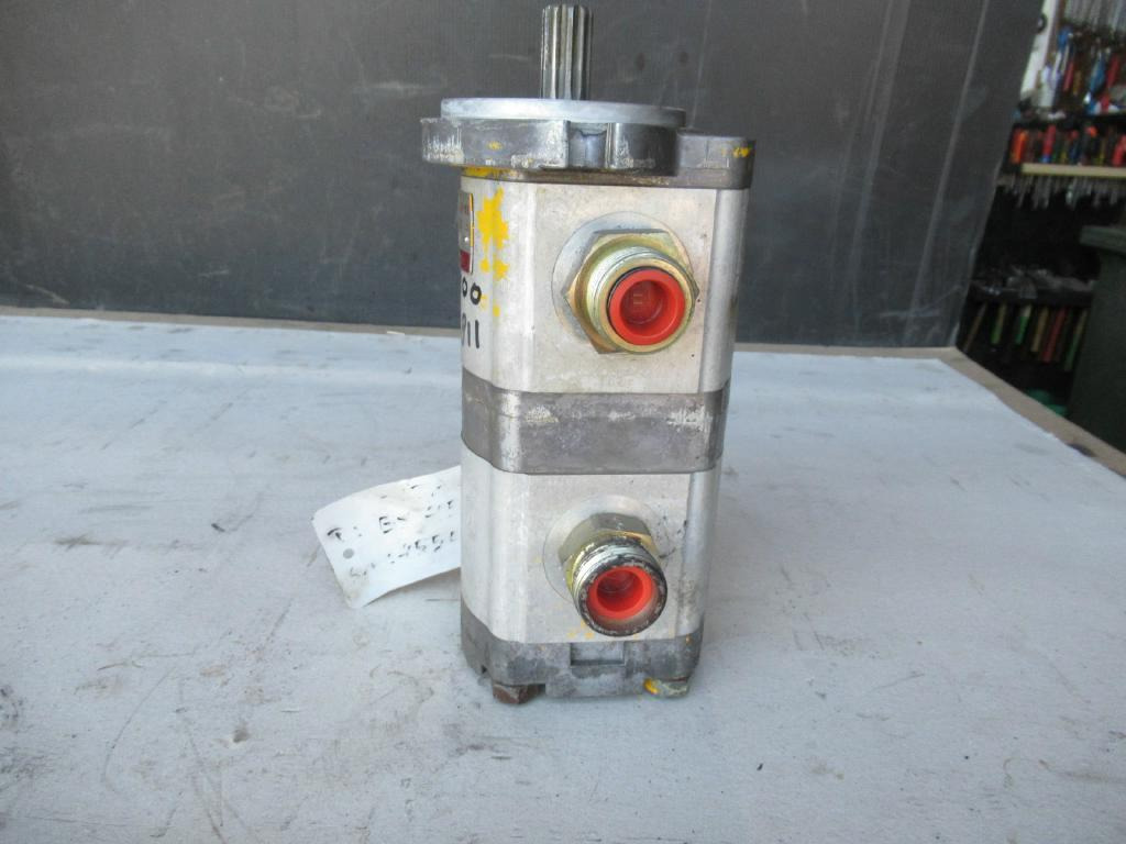 Zexel 87337079 - - Bomba de dirección para Maquinaria de construcción: foto 3 Zexel 87337079 - - Bomba de dirección para Maquinaria de construcción: foto 3