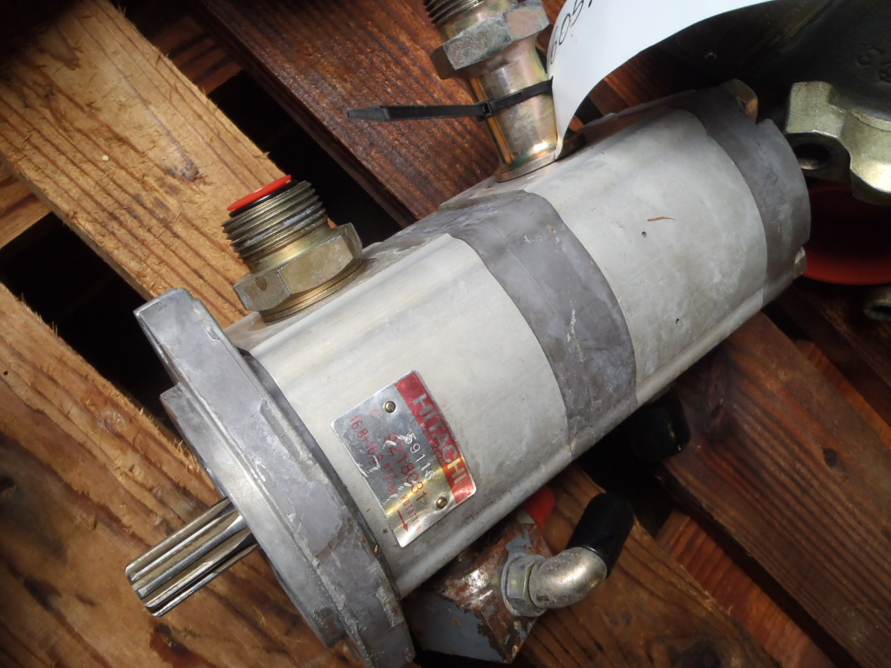 Zexel 9218031 - Bomba de dirección para Maquinaria de construcción: foto 4 Zexel 9218031 - Bomba de dirección para Maquinaria de construcción: foto 4