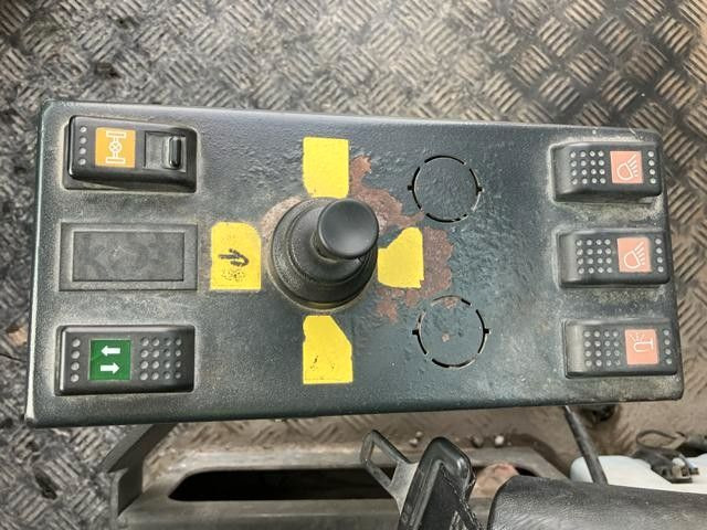 Camión portacontenedore/ Intercambiable BC 182: foto 22 Camión portacontenedore/ Intercambiable BC 182: foto 22