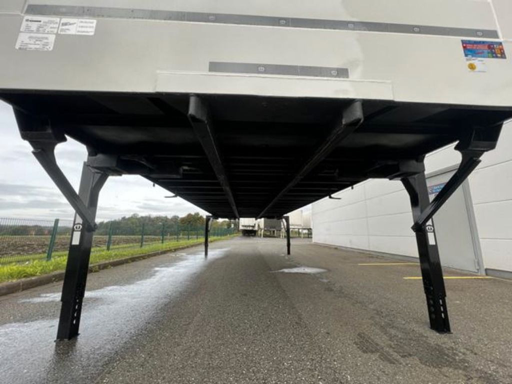 Caja cerrada Krone Heck mit Portaltüren: foto 6