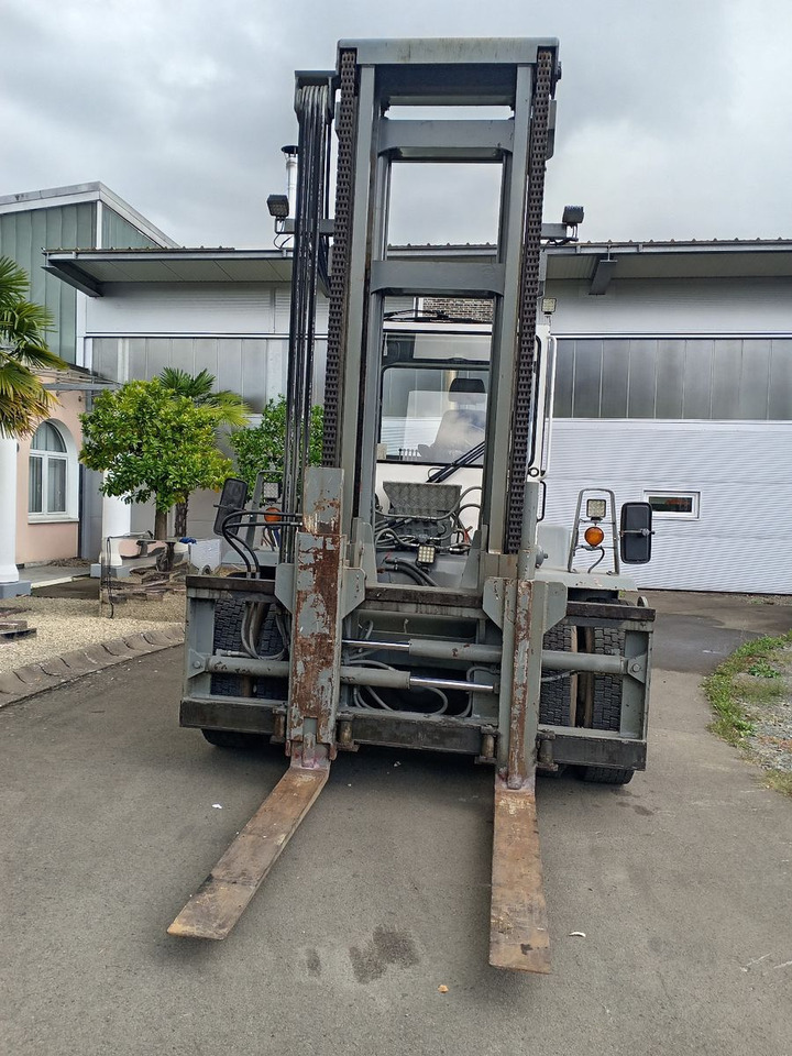 1060-30 - Equipo de manutención: foto 2 1060-30 - Equipo de manutención: foto 2