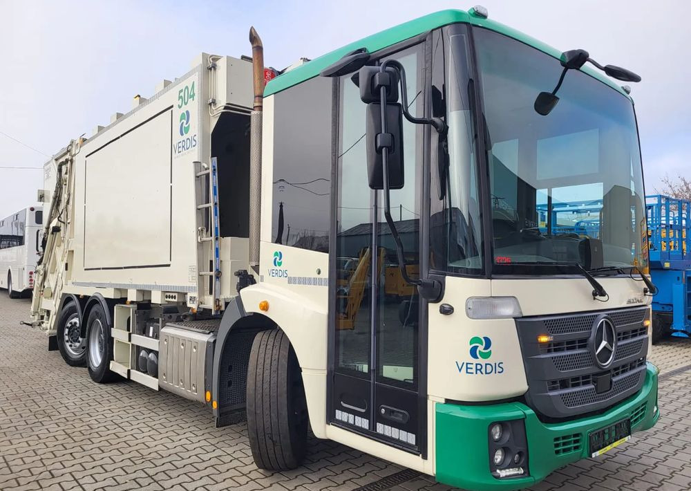 Mercedes-Benz Econic 2630 dwukomorowa - Camión de basura: foto 2 Mercedes-Benz Econic 2630 dwukomorowa - Camión de basura: foto 2