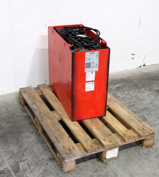 GRUMA 24 Volt 4 PzV 400 Ah - Acumulador para Equipo de manutención: foto 1 GRUMA 24 Volt 4 PzV 400 Ah - Acumulador para Equipo de manutención: foto 1