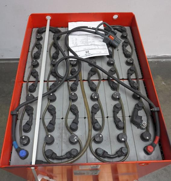 GRUMA 48 Volt 5 PzS 700 Ah - Acumulador: foto 3 GRUMA 48 Volt 5 PzS 700 Ah - Acumulador: foto 3
