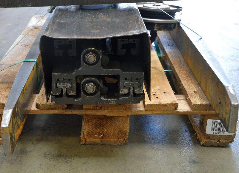 KAUP 1T124.2ST - Implemento para Equipo de manutención: foto 4 KAUP 1T124.2ST - Implemento para Equipo de manutención: foto 4