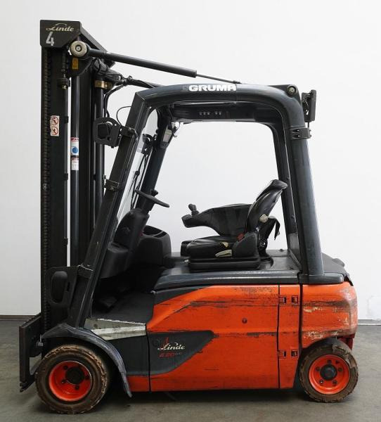 Linde E 20 PL EVO 386-02 - Carretilla elevadora eléctrica: foto 4 Linde E 20 PL EVO 386-02 - Carretilla elevadora eléctrica: foto 4