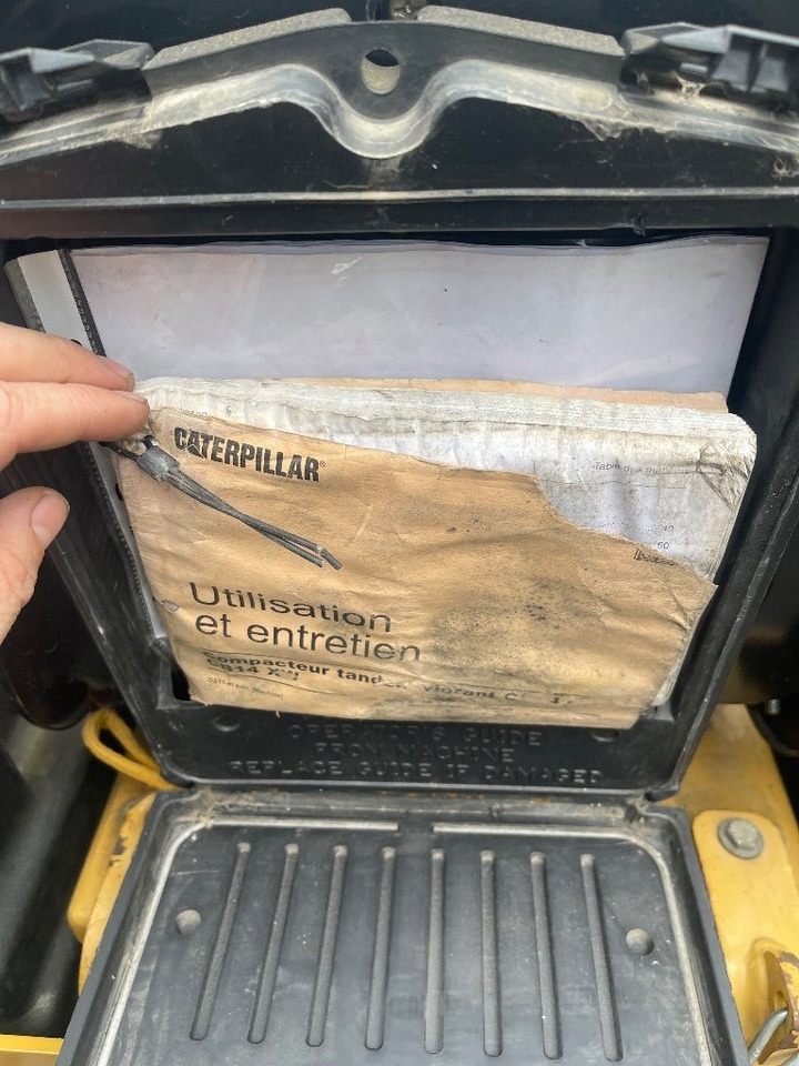 CAT CB 14 - Apisonadora de asfalto: foto 4 CAT CB 14 - Apisonadora de asfalto: foto 4