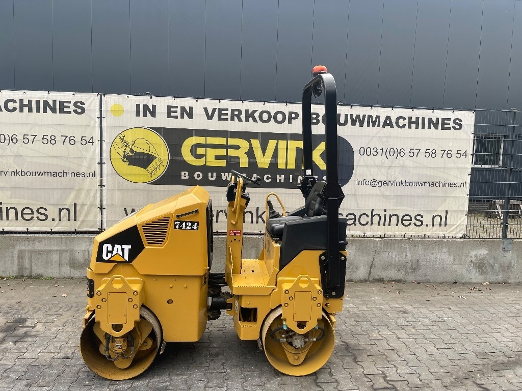 CAT CB 14 - Apisonadora de asfalto: foto 1 CAT CB 14 - Apisonadora de asfalto: foto 1