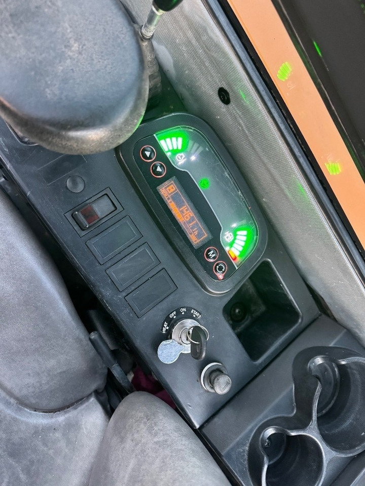 Miniexcavadora Case CX 26 C: foto 11