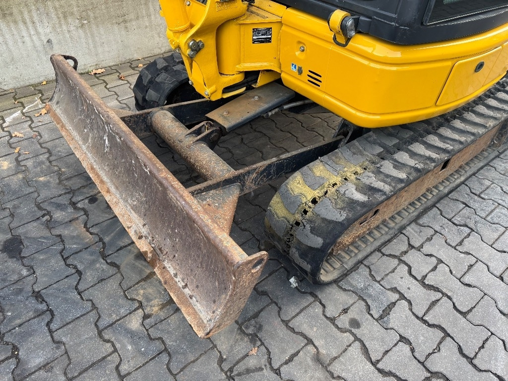 Komatsu PC 26 MR-3 - Miniexcavadora: foto 4 Komatsu PC 26 MR-3 - Miniexcavadora: foto 4