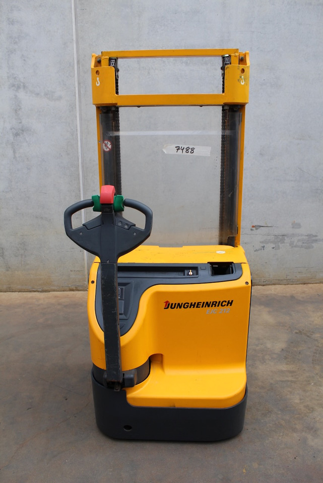 Jungheinrich EJC 212 330 ZT - Apilador: foto 5 Jungheinrich EJC 212 330 ZT - Apilador: foto 5