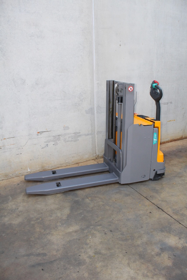 Jungheinrich EJD 118 166 ZT - Apilador: foto 2 Jungheinrich EJD 118 166 ZT - Apilador: foto 2