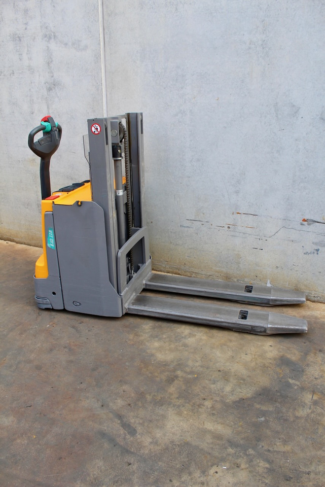 Jungheinrich EJD 118 166 ZT - Apilador: foto 4 Jungheinrich EJD 118 166 ZT - Apilador: foto 4