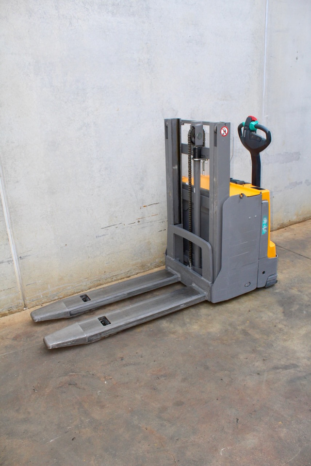 Jungheinrich EJD 118 166 ZT - Apilador: foto 2 Jungheinrich EJD 118 166 ZT - Apilador: foto 2