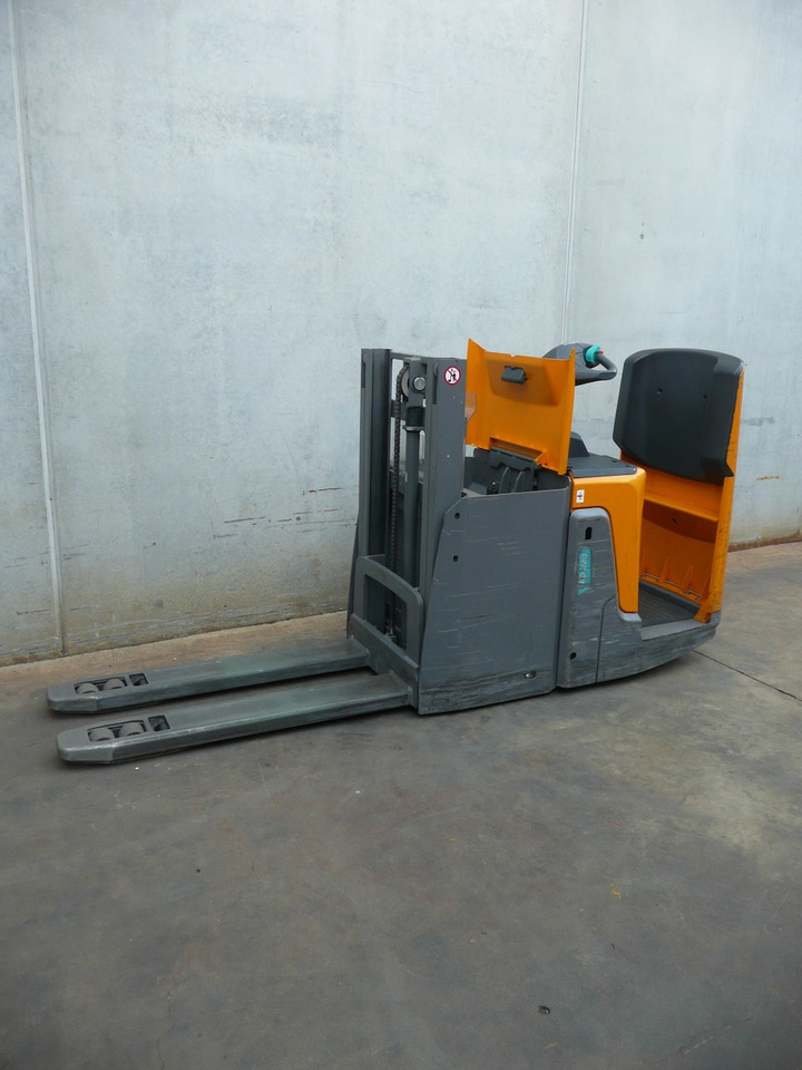 Jungheinrich ERD 220 166 ZT - Apilador: foto 2 Jungheinrich ERD 220 166 ZT - Apilador: foto 2