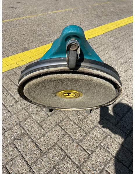 Barredora vial TENNANT 2370: foto 9 Barredora vial TENNANT 2370: foto 9