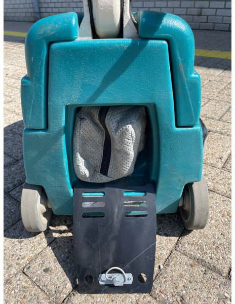 Barredora vial TENNANT 2370: foto 7 Barredora vial TENNANT 2370: foto 7